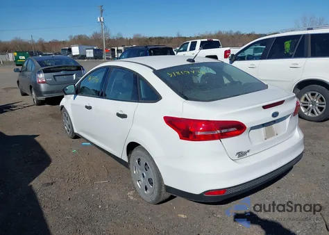 2018 Ford Focus S из США, поврежденный, VIN 1FADP3E2XJL266642